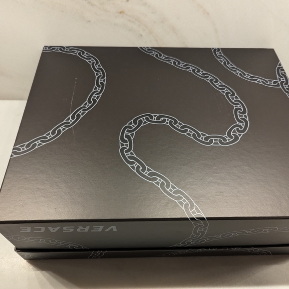 Versace chain reaction empty box 14.5 x 9.75 x  2.75 - Picture 3 of 12